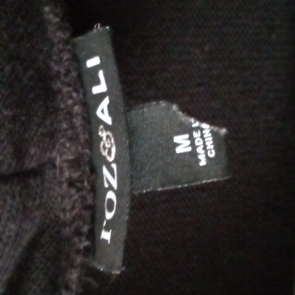 Sweater - Picture 8 of 8